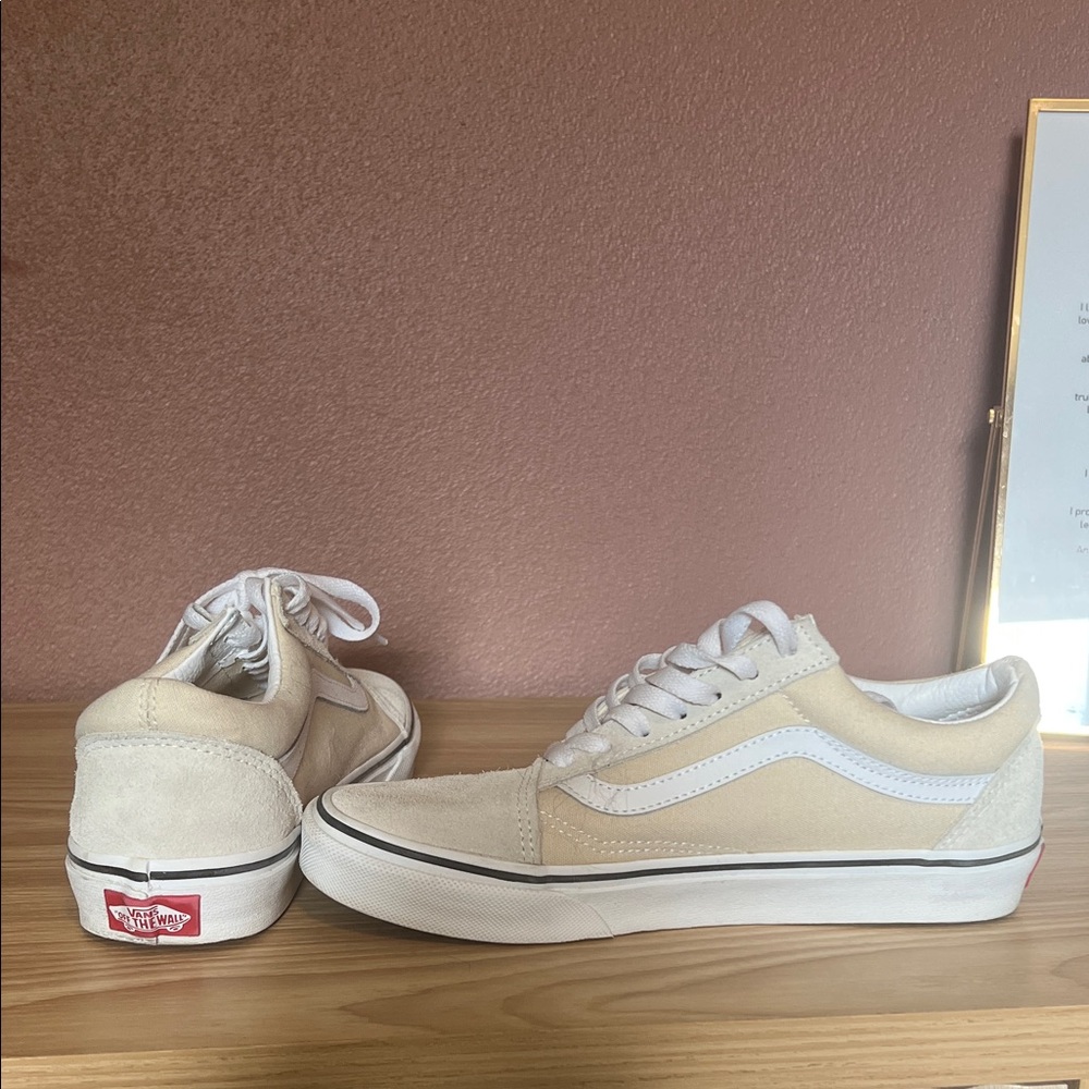Vans Cream and White Low-Top Sneakers size 7